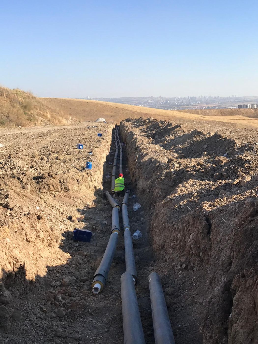 Ön yalıtımlı boru hattı